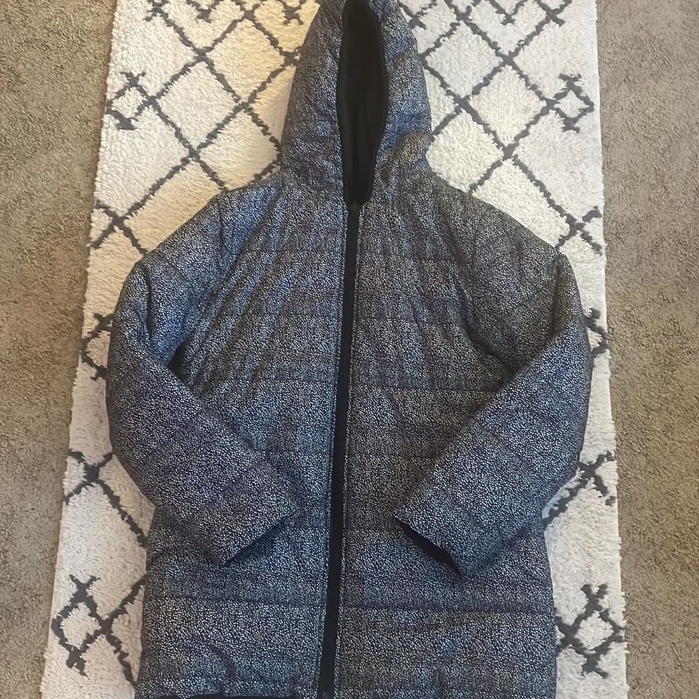 Women’s LIKE NEW Amazon Puffer Coat